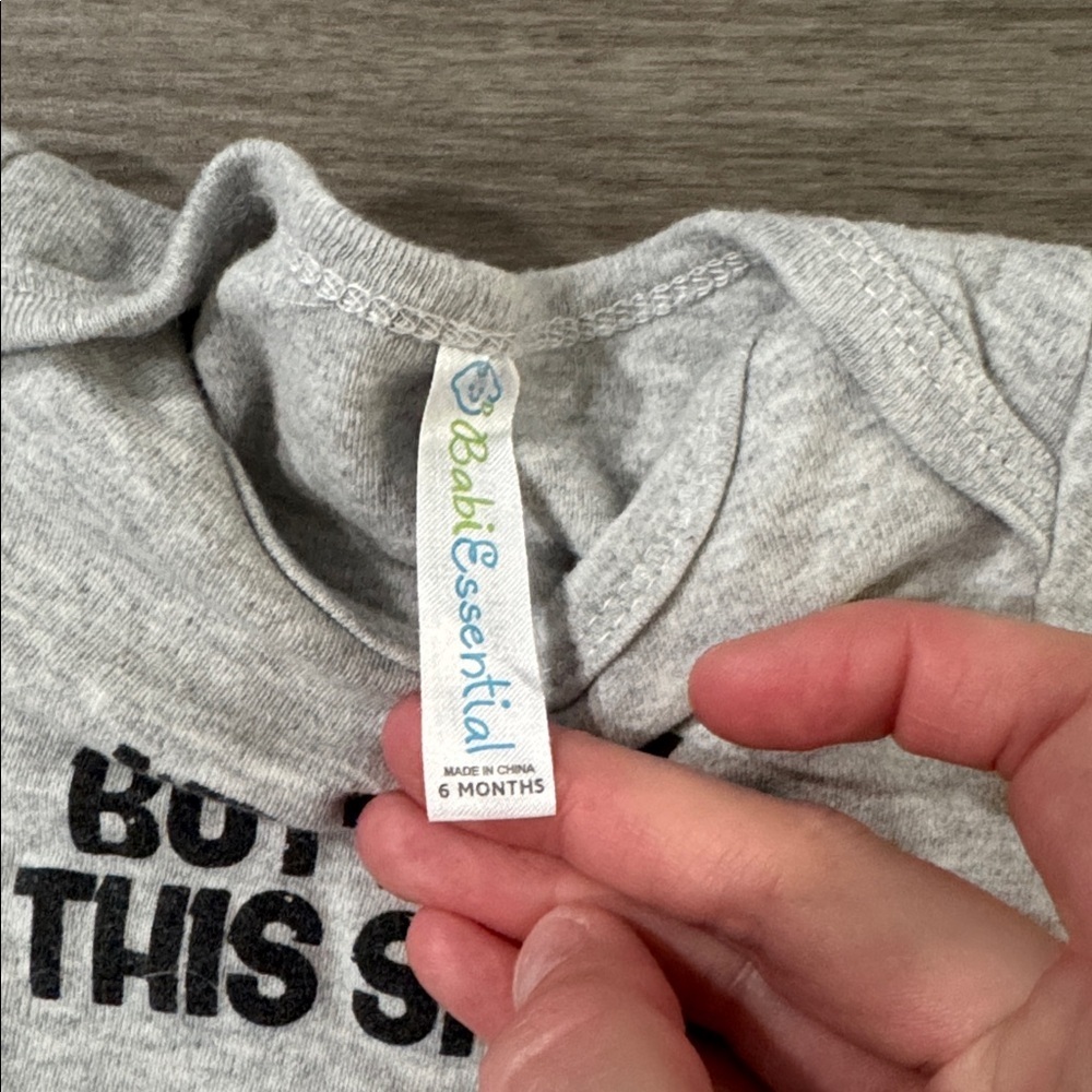 Babi Essential Bodysuit “I’d flex but I like this shirt” Print - Picture 5 of 5